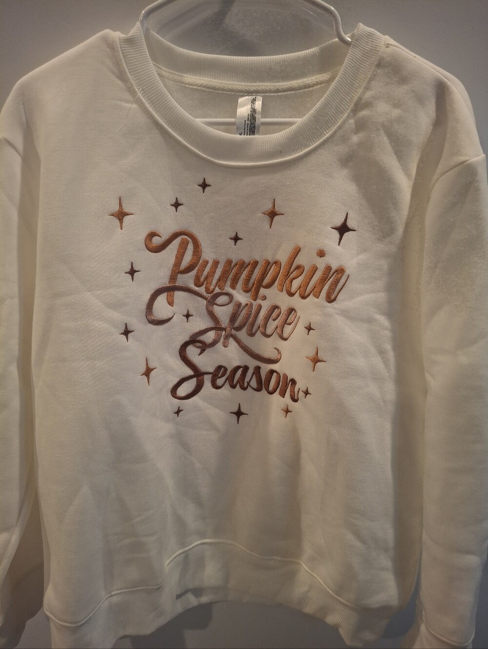 Source Unknown Cream Crewneck Sweatshirt with Pumpkin Spice Metallic Embroidery